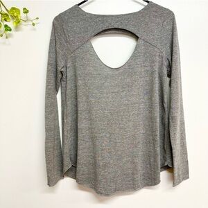 Chaser size medium gray long sleeve keyhole top with open back